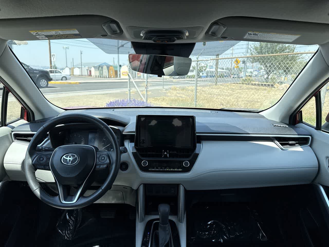 Used 2024 Toyota Corolla Cross LE w/ Moonroof Package AWD/4WD image 15