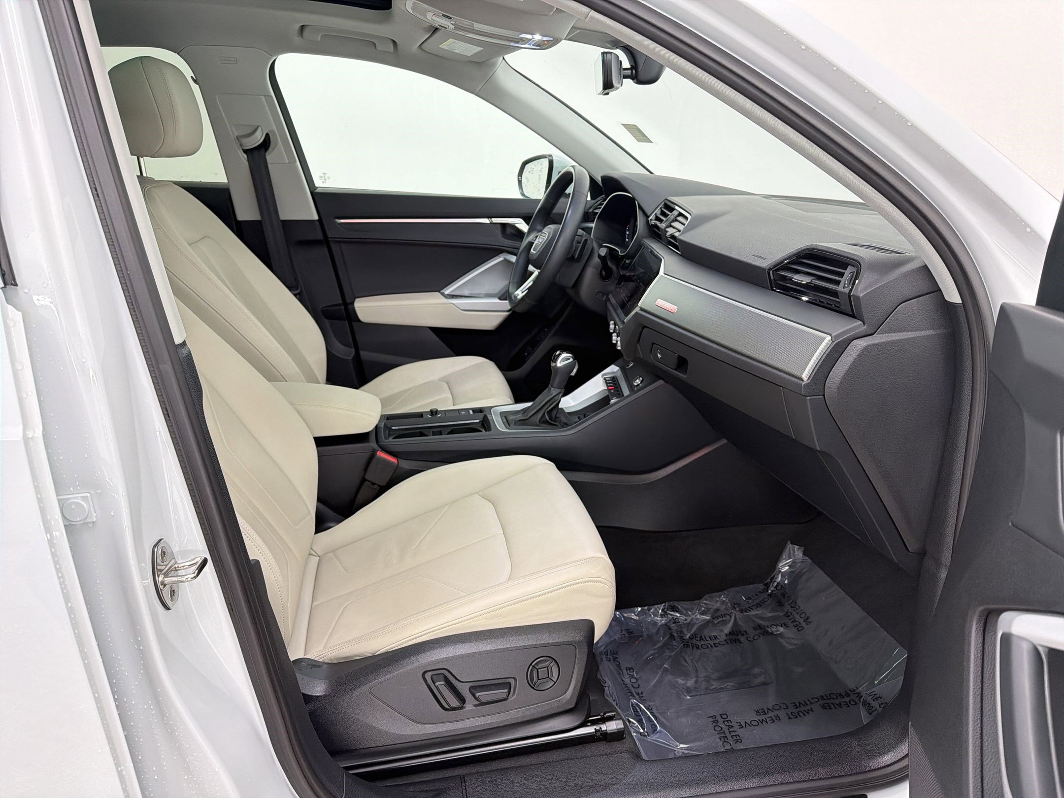 Used 2024 Audi Q3 2.0T Premium Plus w/ Premium Plus Package image 25