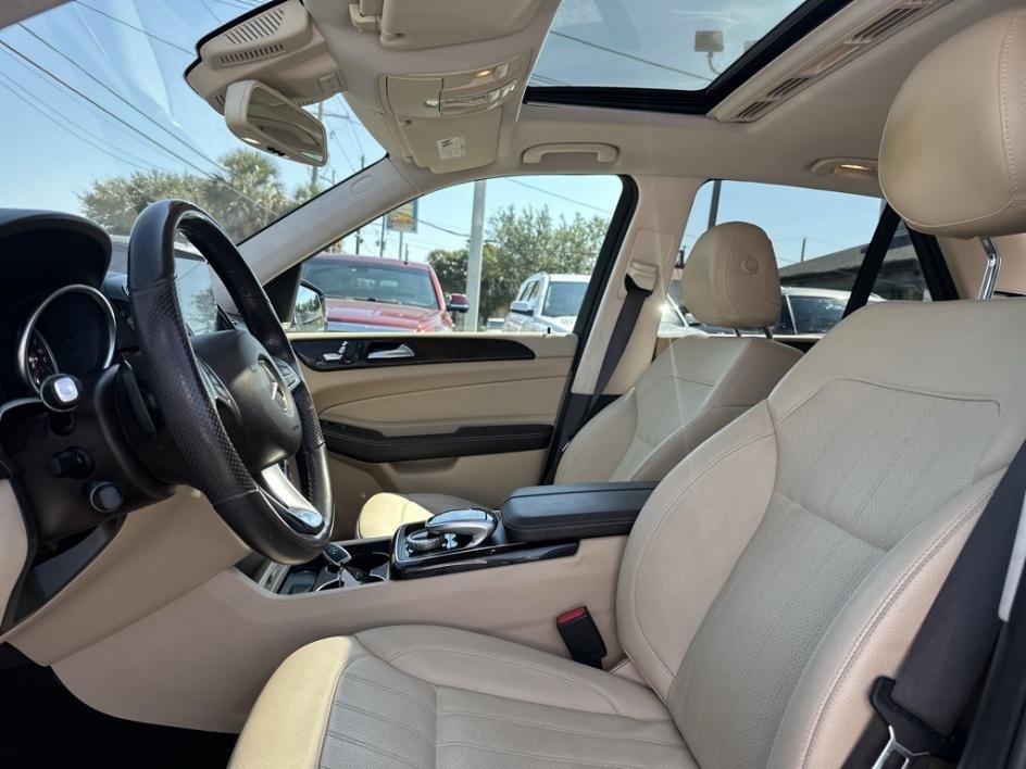 Used 2018 Mercedes-Benz GLE 350 w/ Premium 1 Package image 16