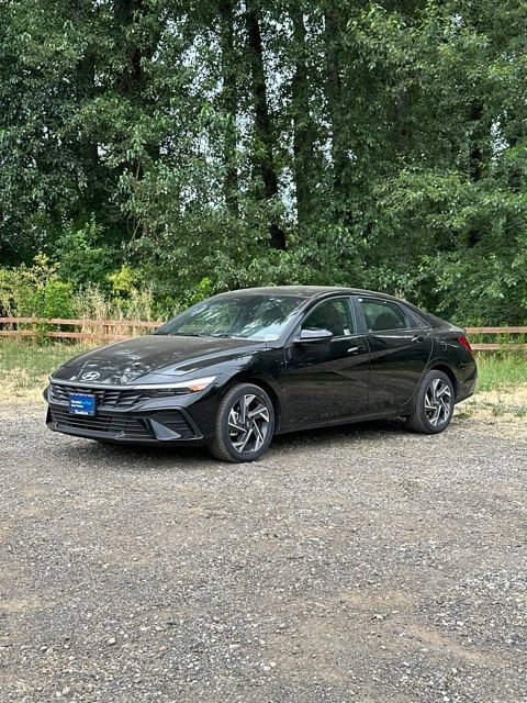 Certified 2025 Hyundai Elantra Sport FWD image 26