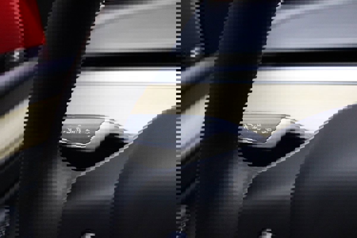 Used 2023 Tesla Model Y Performance image 35