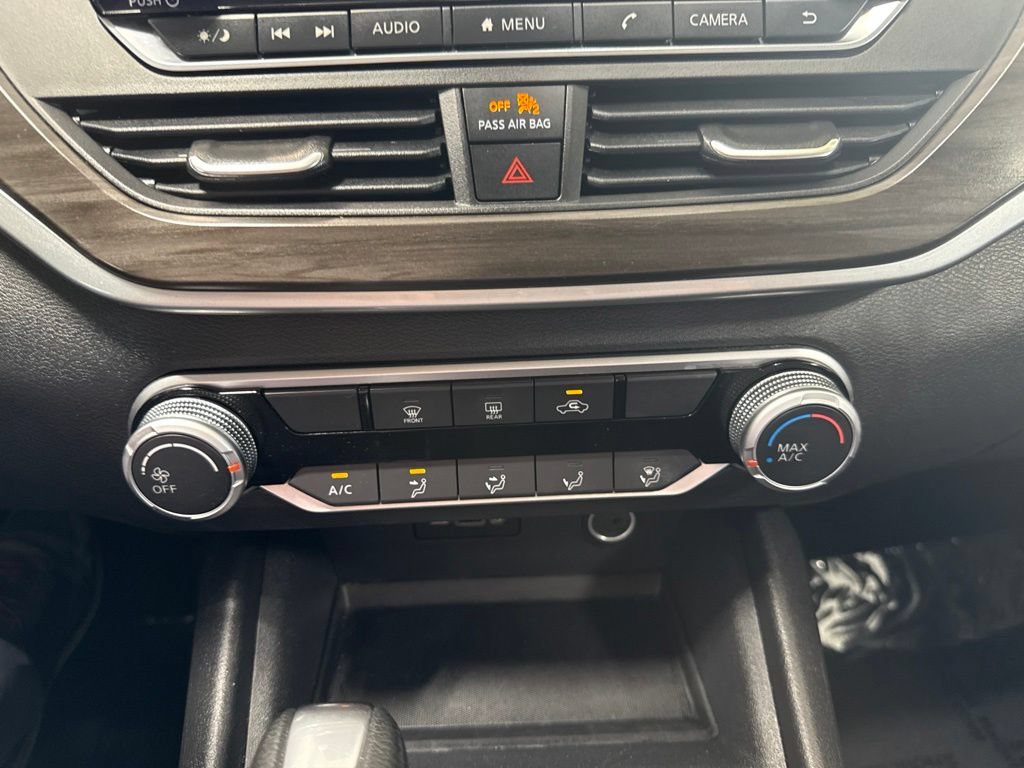 Used 2025 Nissan Altima 2.5 SV FWD image 16
