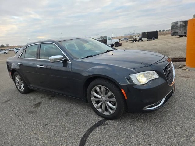 Used 2019 Chrysler 300 Limited w/ Safetytec Plus Group image 5