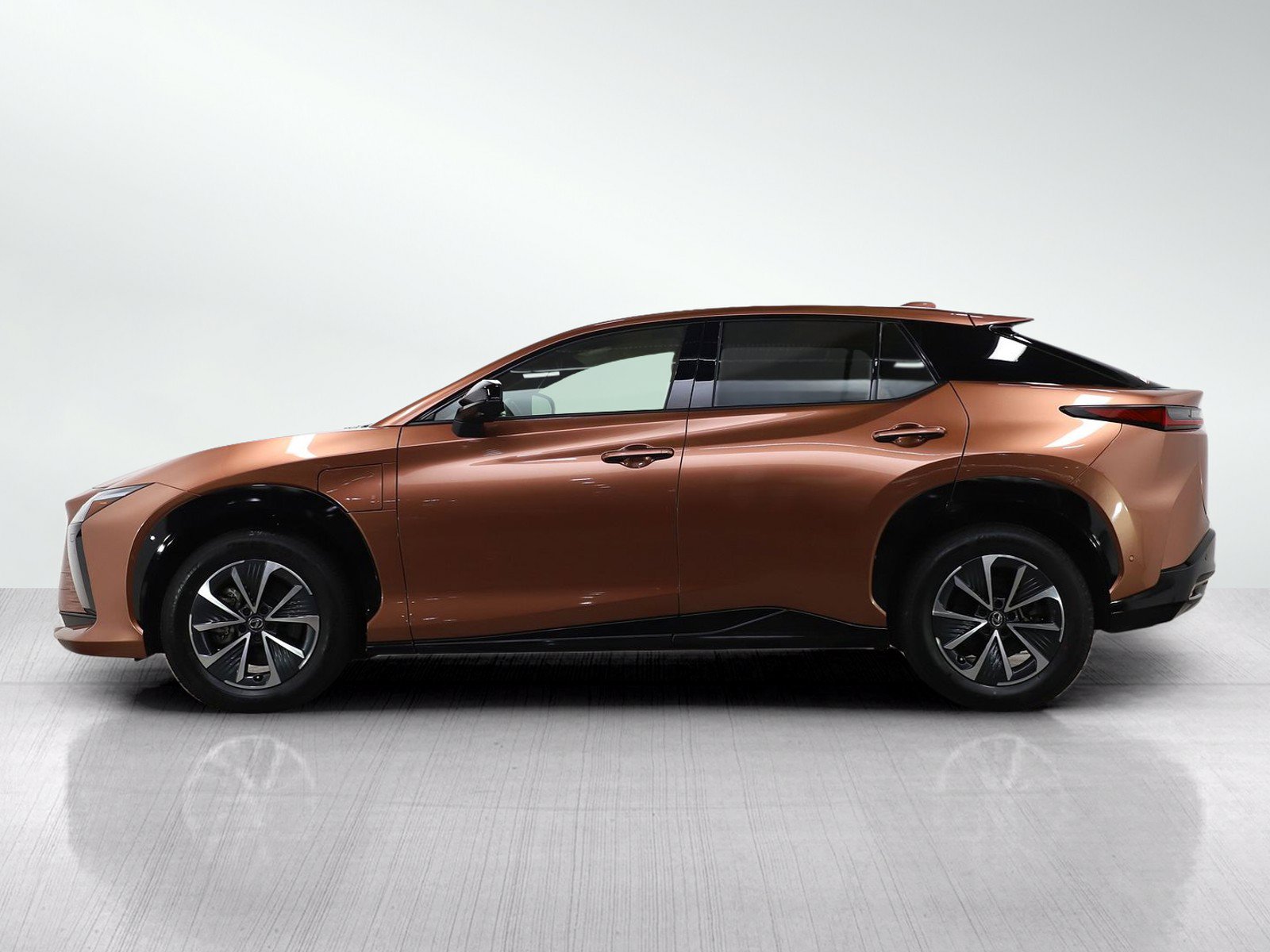 Used 2024 Lexus RZ 450e Premium w/ Technology Package AWD/4WD image 2