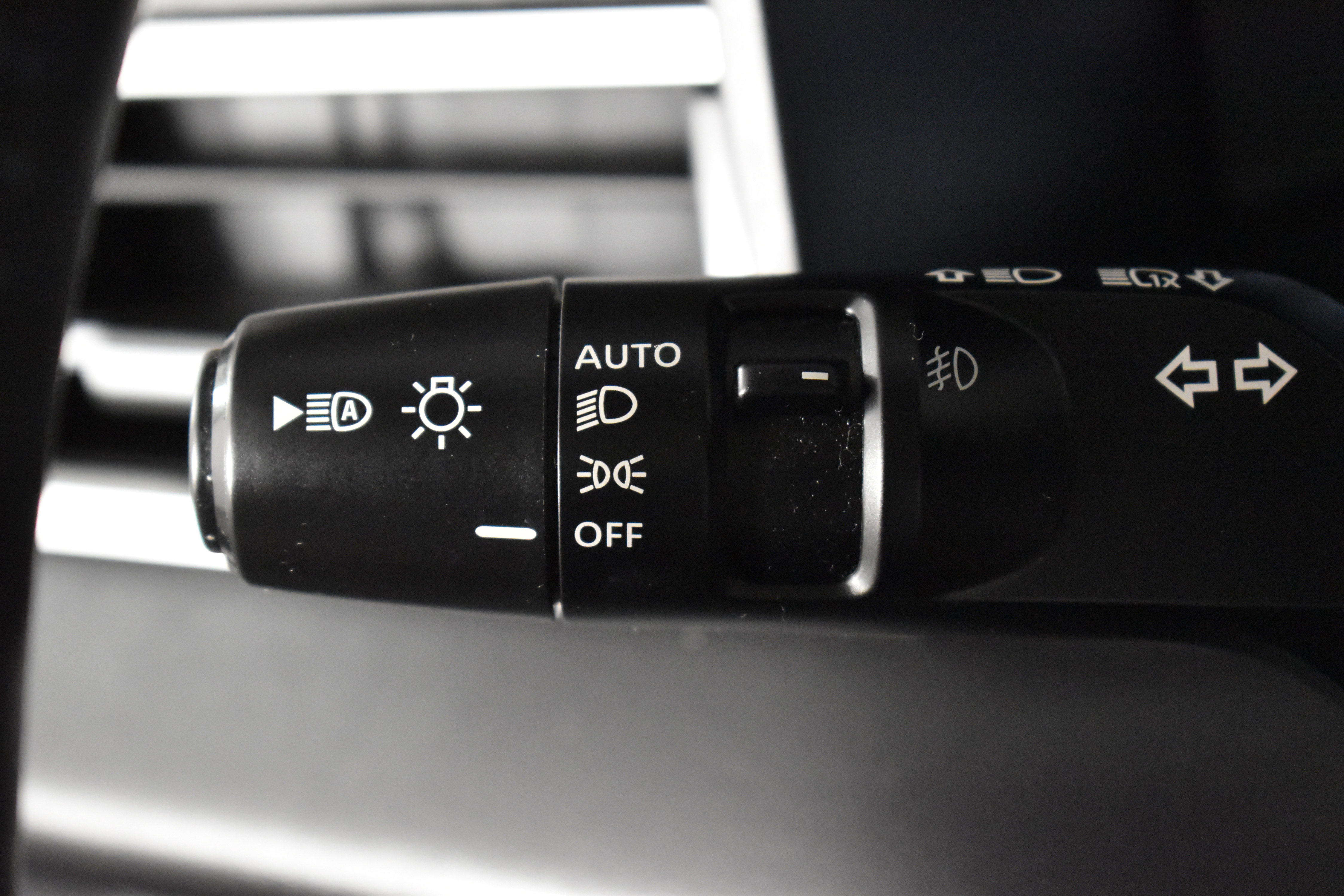 Used 2024 Mitsubishi Outlander SE image 22