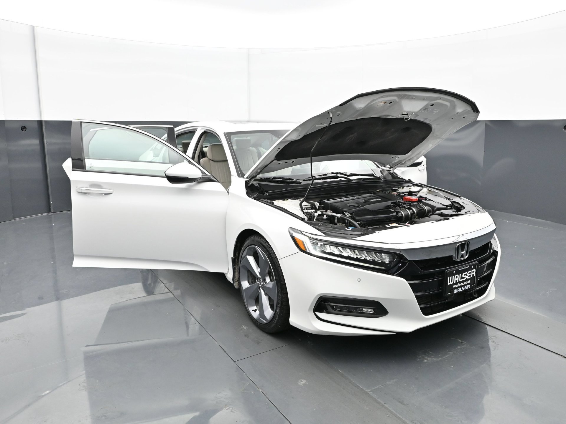 Used 2019 Honda Accord Touring image 43