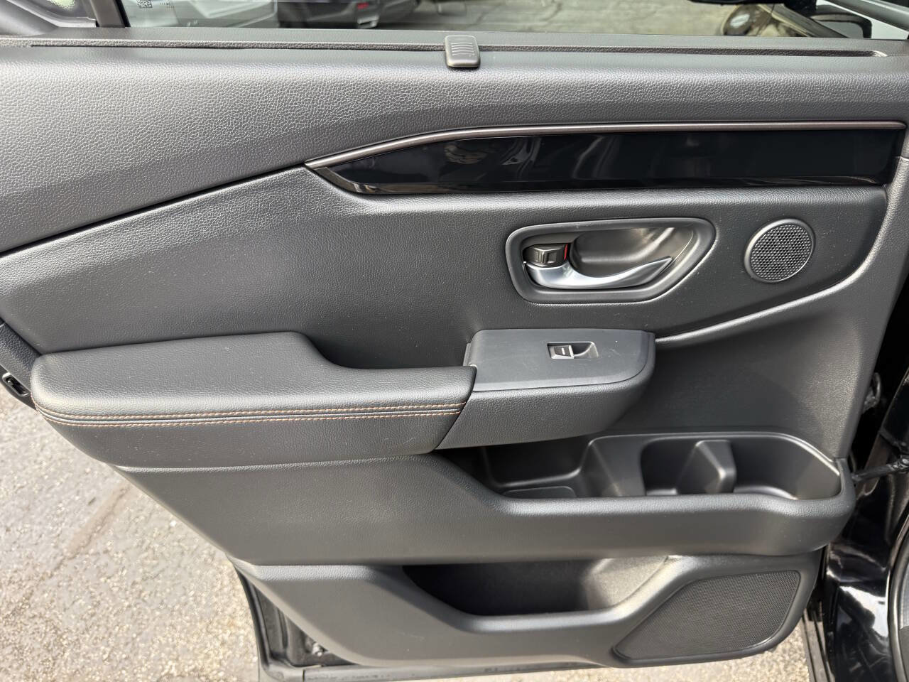 Used 2025 Honda Pilot TrailSport image 21