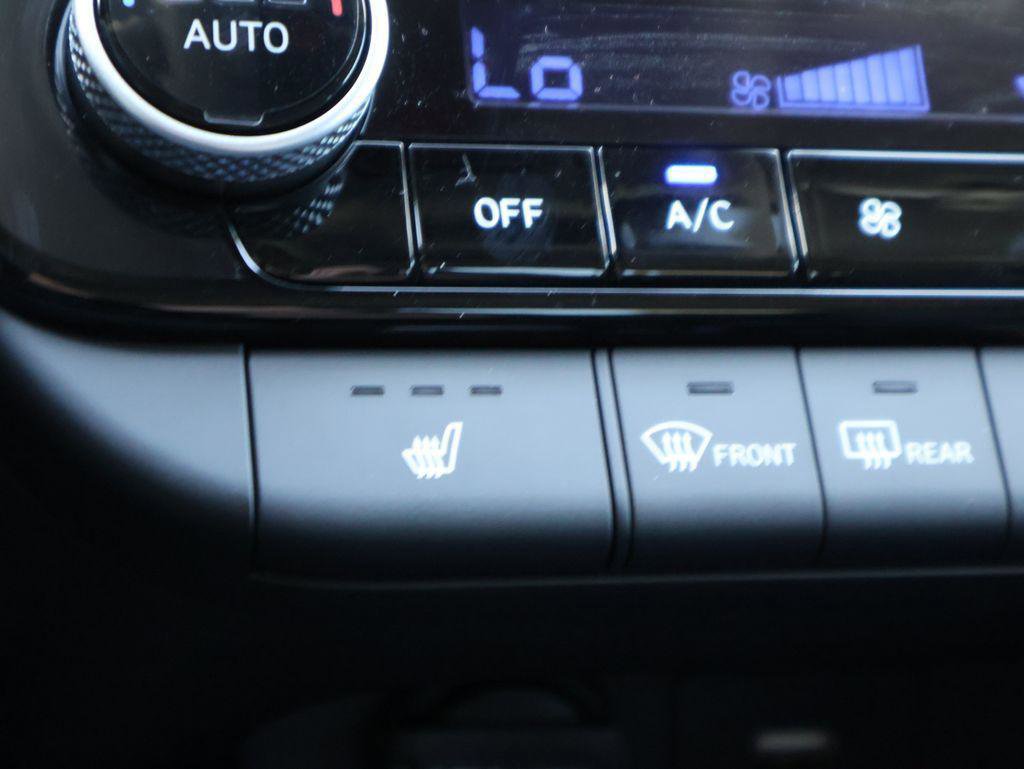 New 2026 Hyundai Elantra Limited image 39