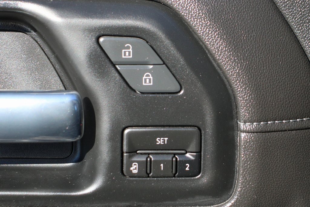 Used 2020 Chevrolet Silverado 2500 LTZ w/ LTZ Premium Package image 15