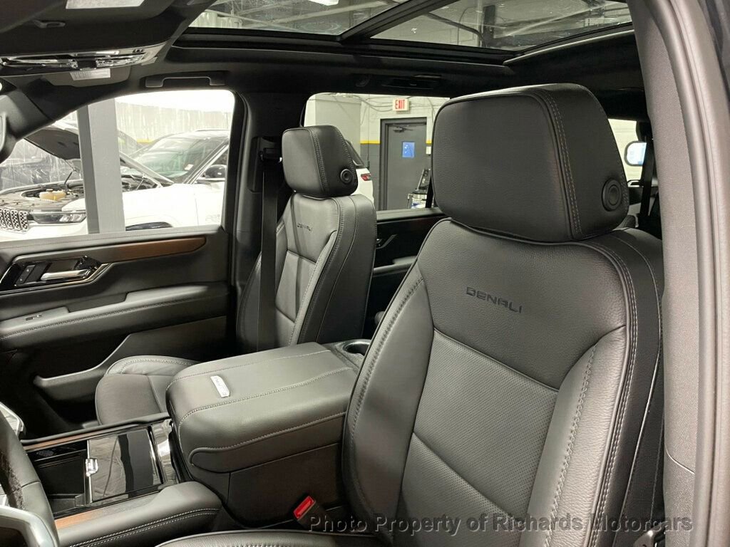 Used 2026 GMC Yukon Denali w/ Sun & Power Step Package image 13