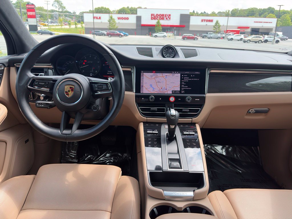 Used 2022 Porsche Macan GTS AWD/4WD image 10