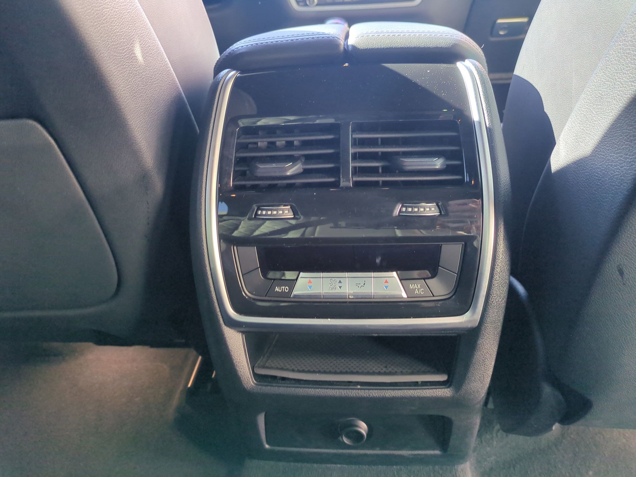 Used 2023 BMW X5 xDrive40i w/ M Sport Package image 30