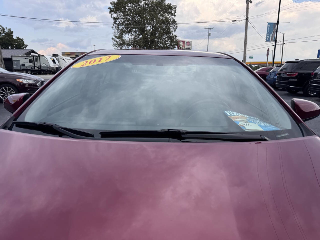 Used 2017 Toyota Camry SE image 11