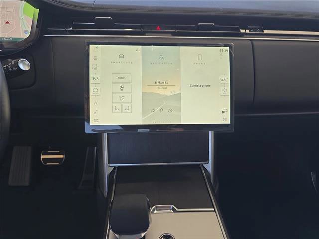 New 2025 Land Rover Range Rover Long Wheelbase SE image 22