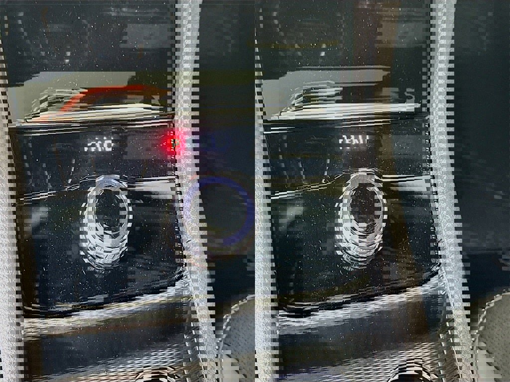 New 2025 Jeep Grand Cherokee L Altitude image 11