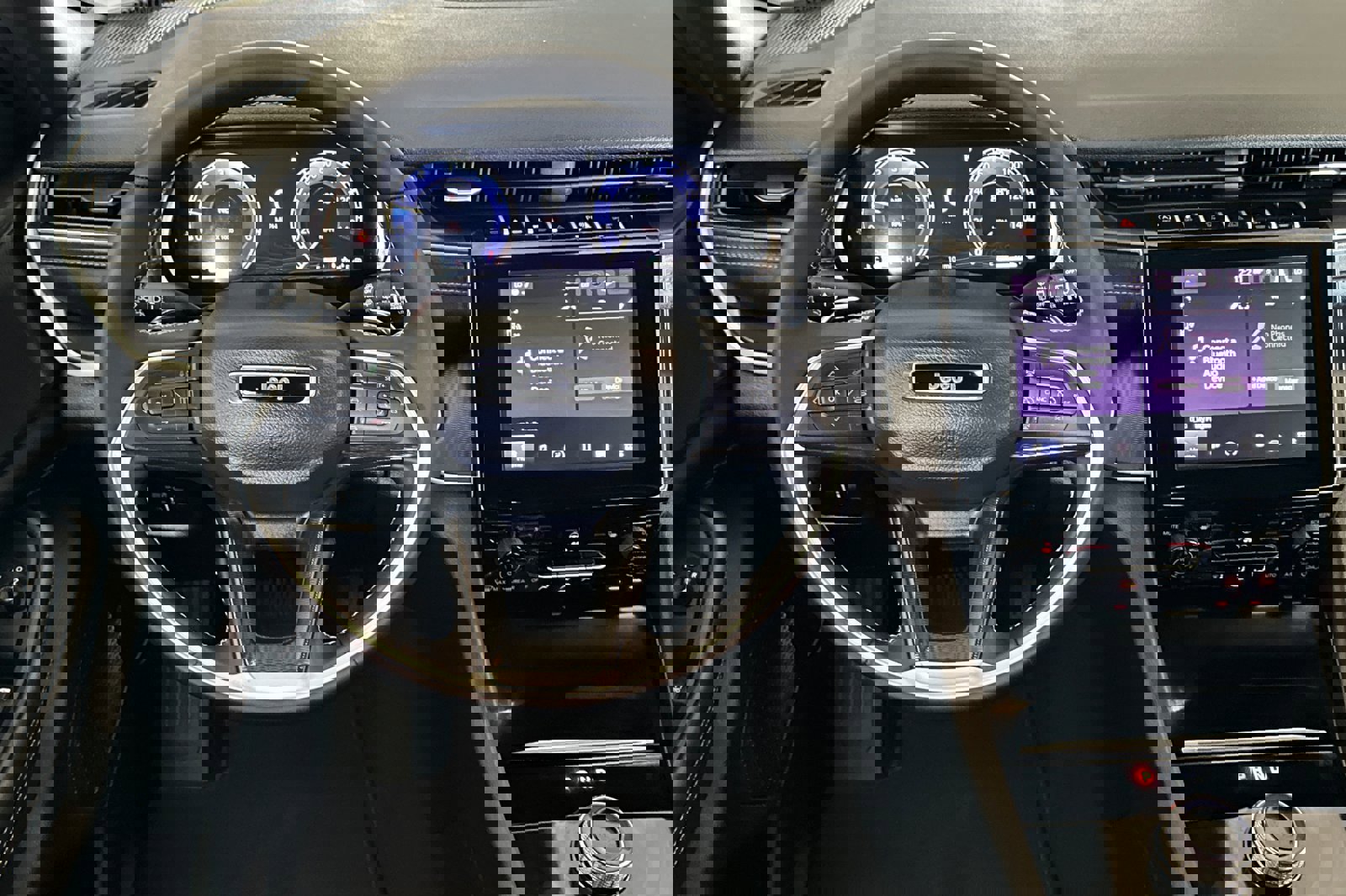 New 2025 Jeep Grand Cherokee Laredo X w/ Luxury Tech Group I image 14