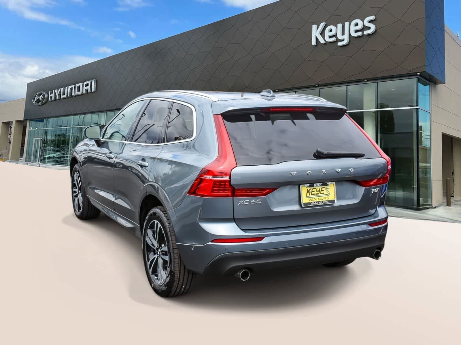Used 2018 Volvo XC60 T8 Momentum AWD/4WD image 7