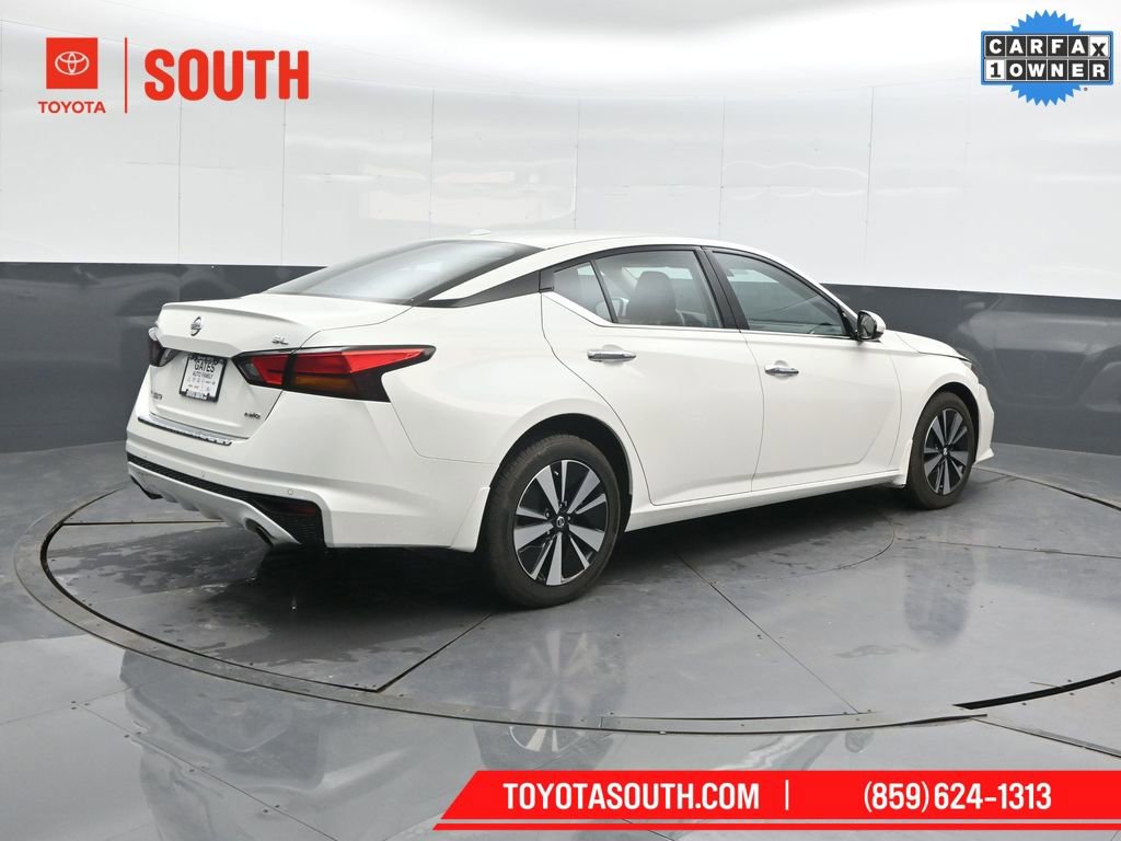 Used 2022 Nissan Altima 2.5 SL AWD/4WD image 2