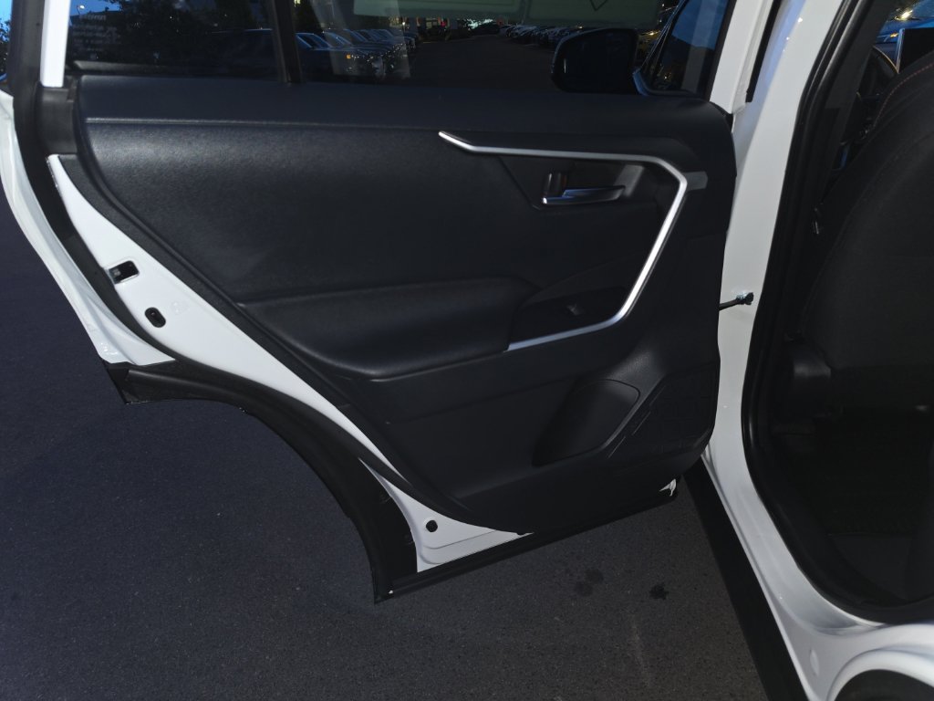 Used 2025 Toyota RAV4 SE AWD/4WD image 21