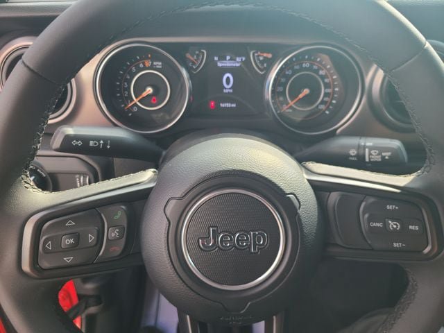Used 2023 Jeep Gladiator Sport AWD/4WD image 13