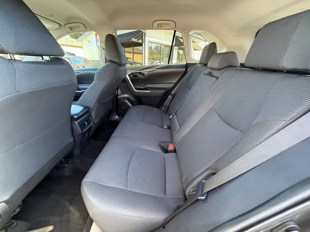 Used 2024 Toyota RAV4 LE image 15