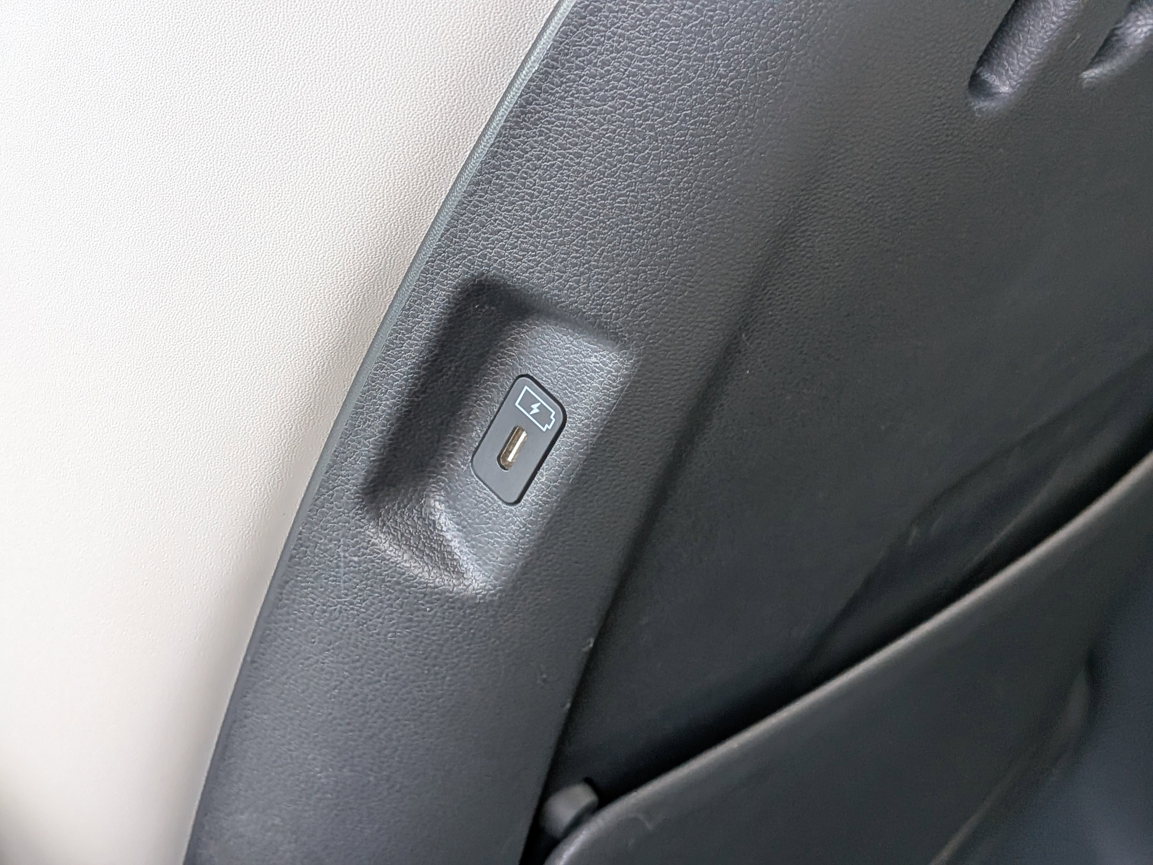 Used 2024 Hyundai Santa Fe SEL image 15