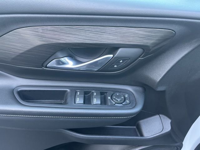 Used 2024 GMC Terrain SLE image 17