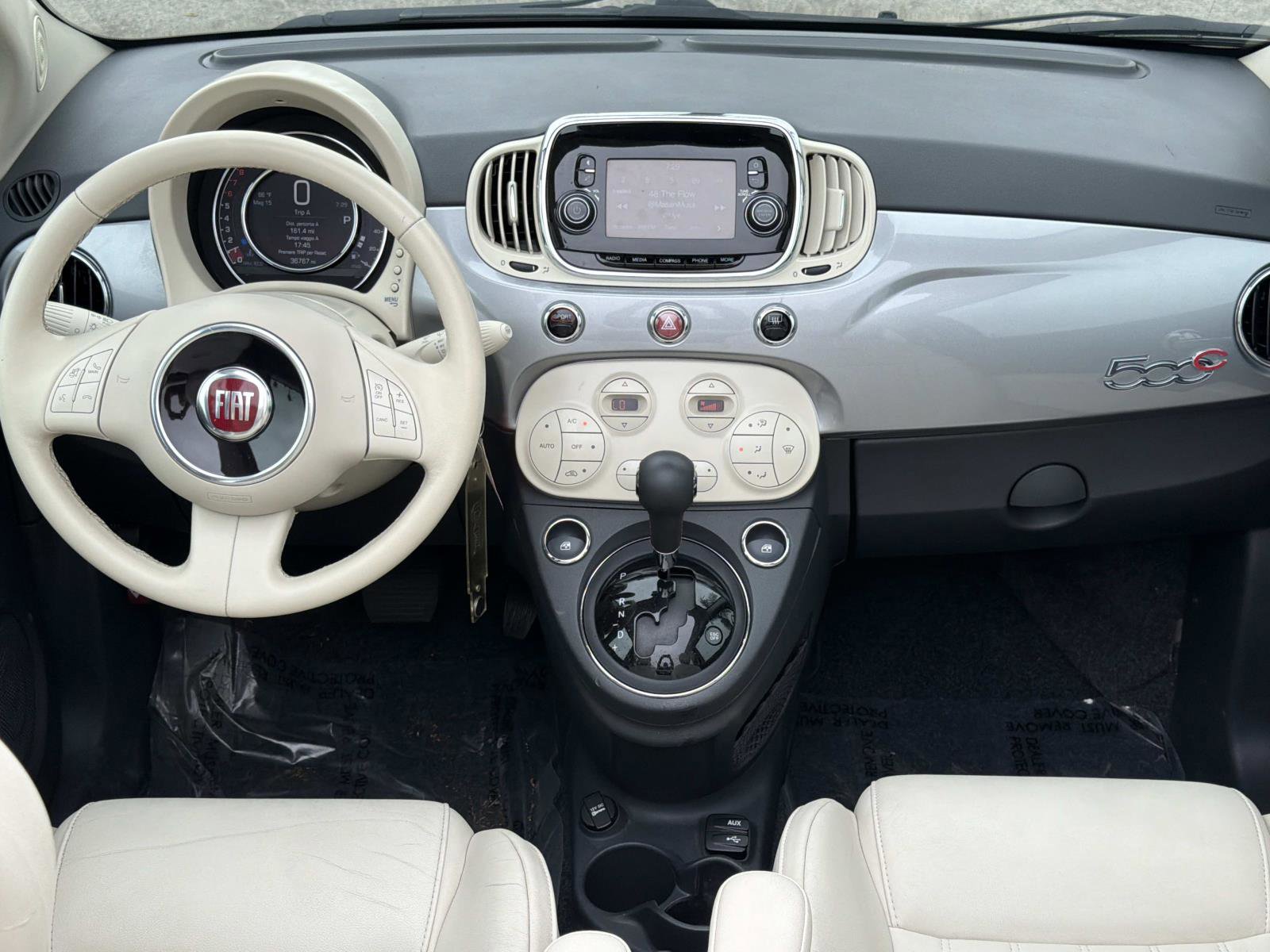 Used 2018 FIAT 500 Lounge FWD image 5