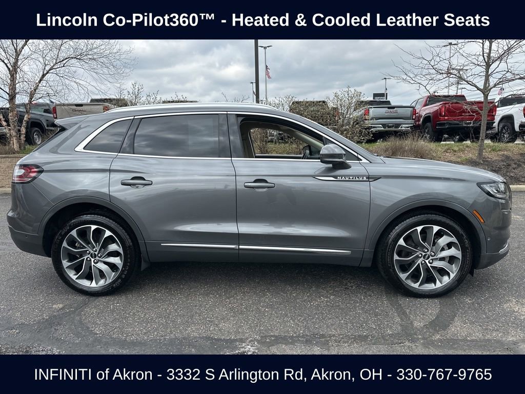 Used 2022 Lincoln Nautilus Reserve w/ Equipment Group 201A image 16