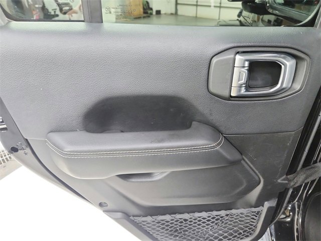 Used 2018 Jeep Wrangler Unlimited Sahara image 39