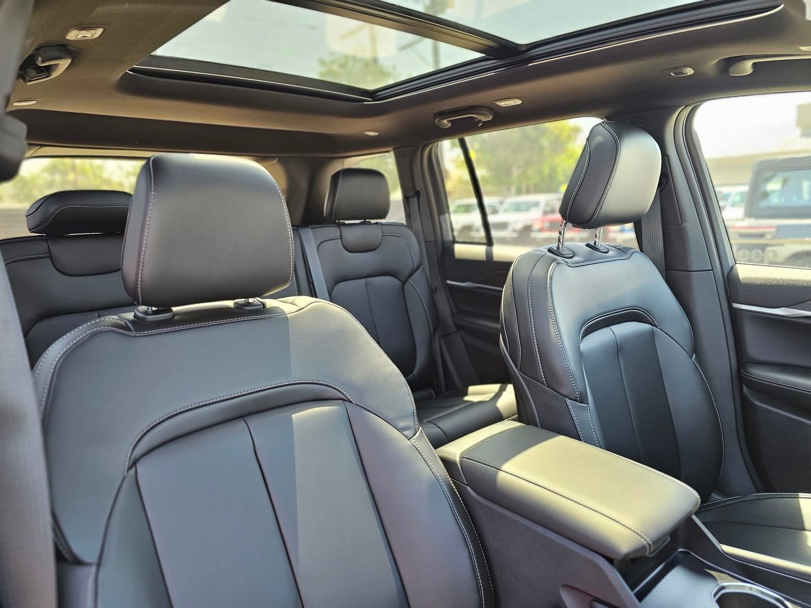 New 2026 Jeep Grand Cherokee Limited w/ Limited Altitude Package RWD image 25