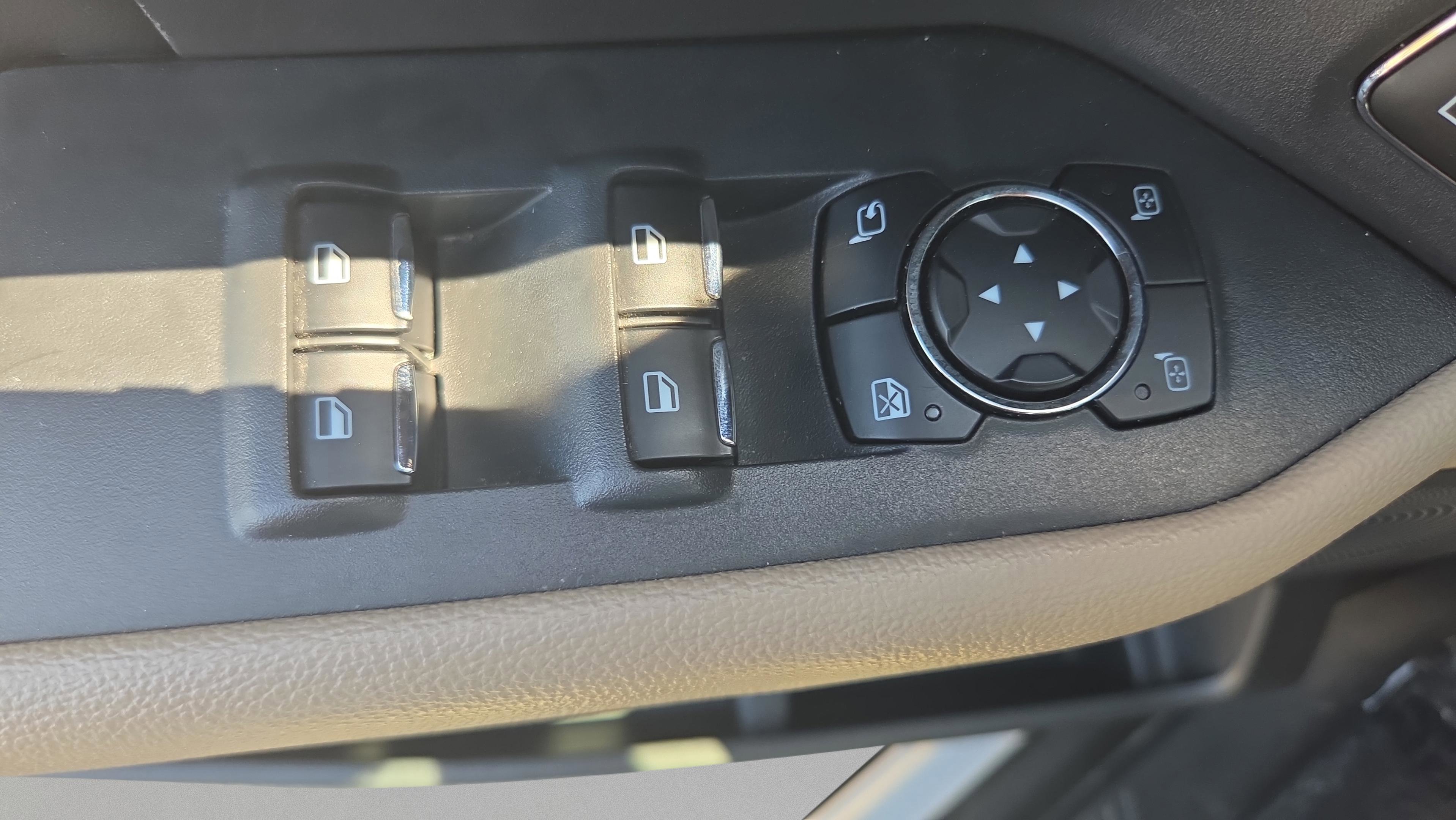 Used 2024 Ford Expedition Limited image 34