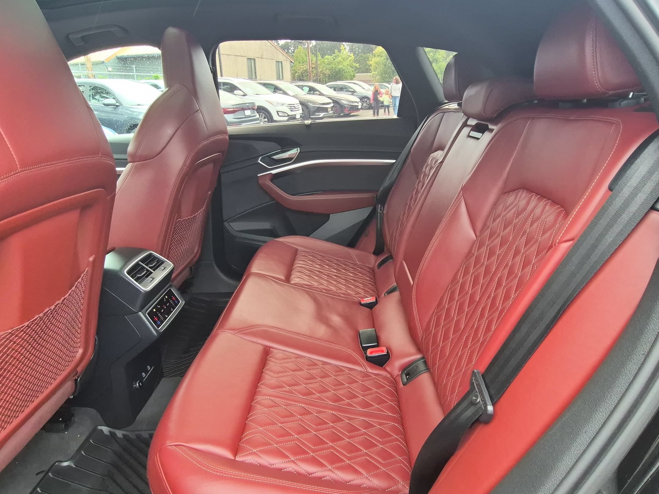 Used 2024 Audi Q8 e-tron Prestige w/ Prestige Package AWD/4WD image 25