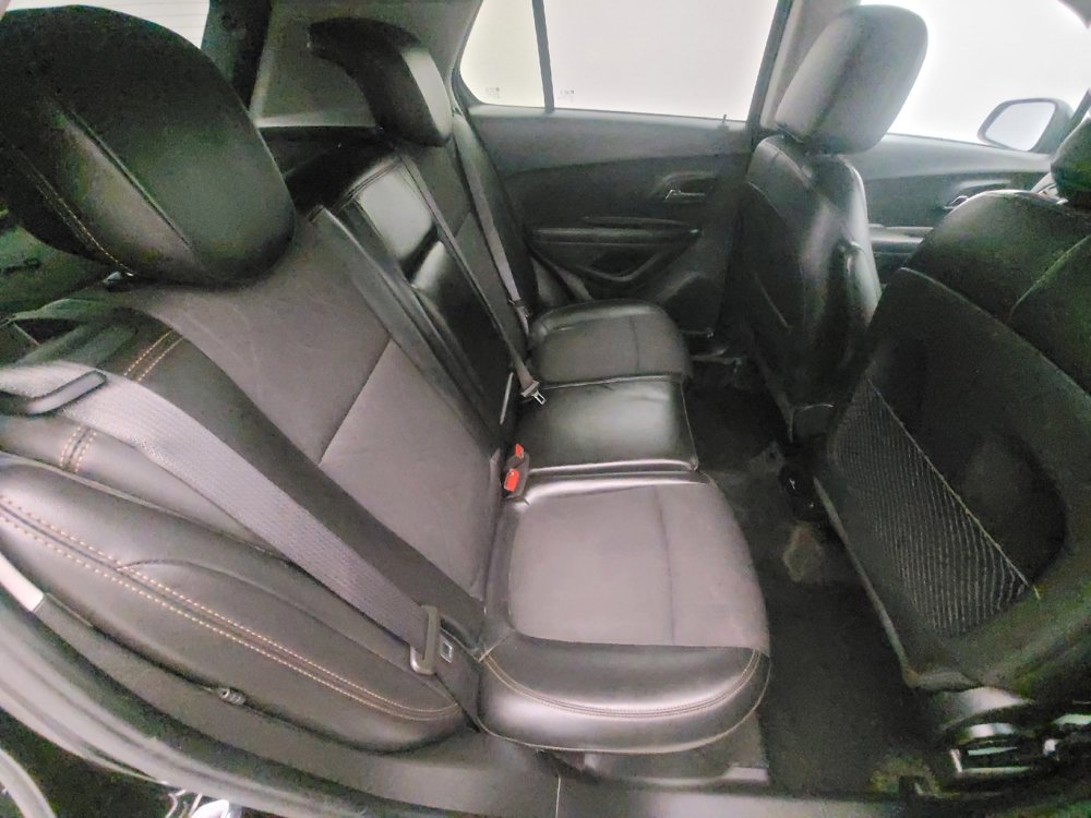 Used 2021 Chevrolet Trax LT w/ LT Convenience Package image 19