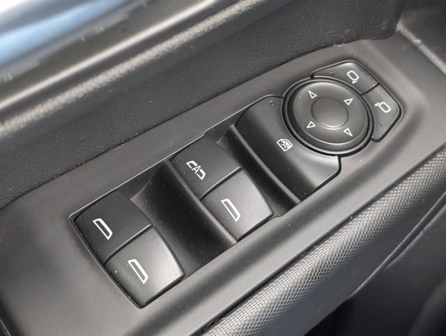 Used 2025 Chevrolet Silverado 1500 Custom image 19