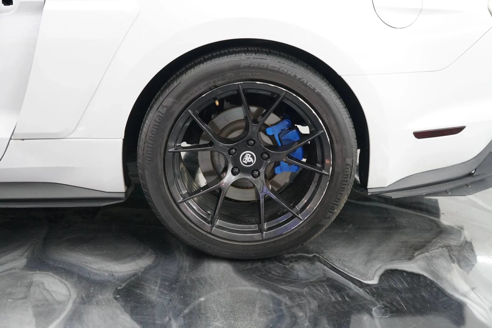 Used 2019 Ford Mustang GT Premium w/ Equipment Group 401A RWD image 16