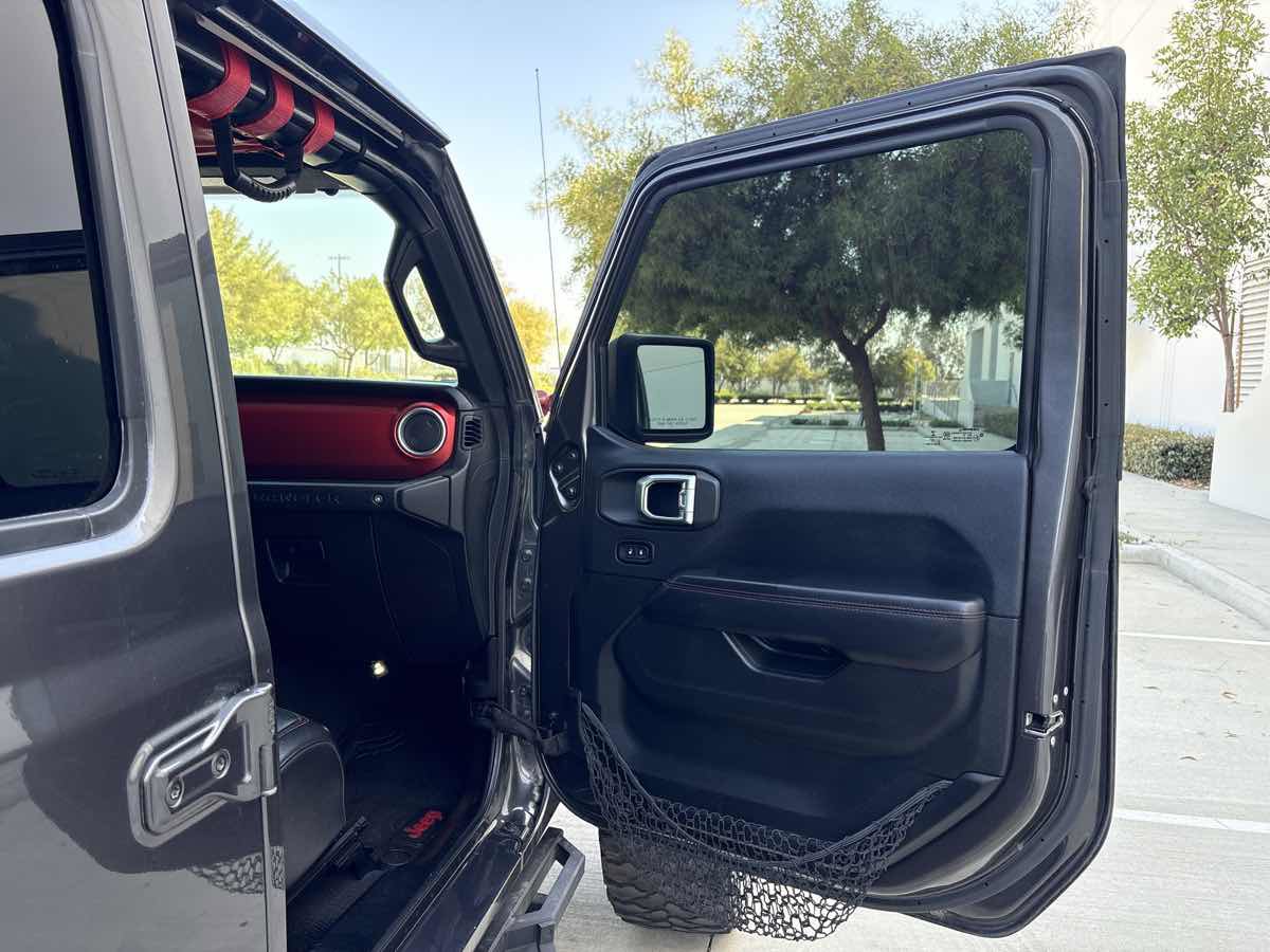 Used 2018 Jeep Wrangler Unlimited Rubicon AWD/4WD image 16