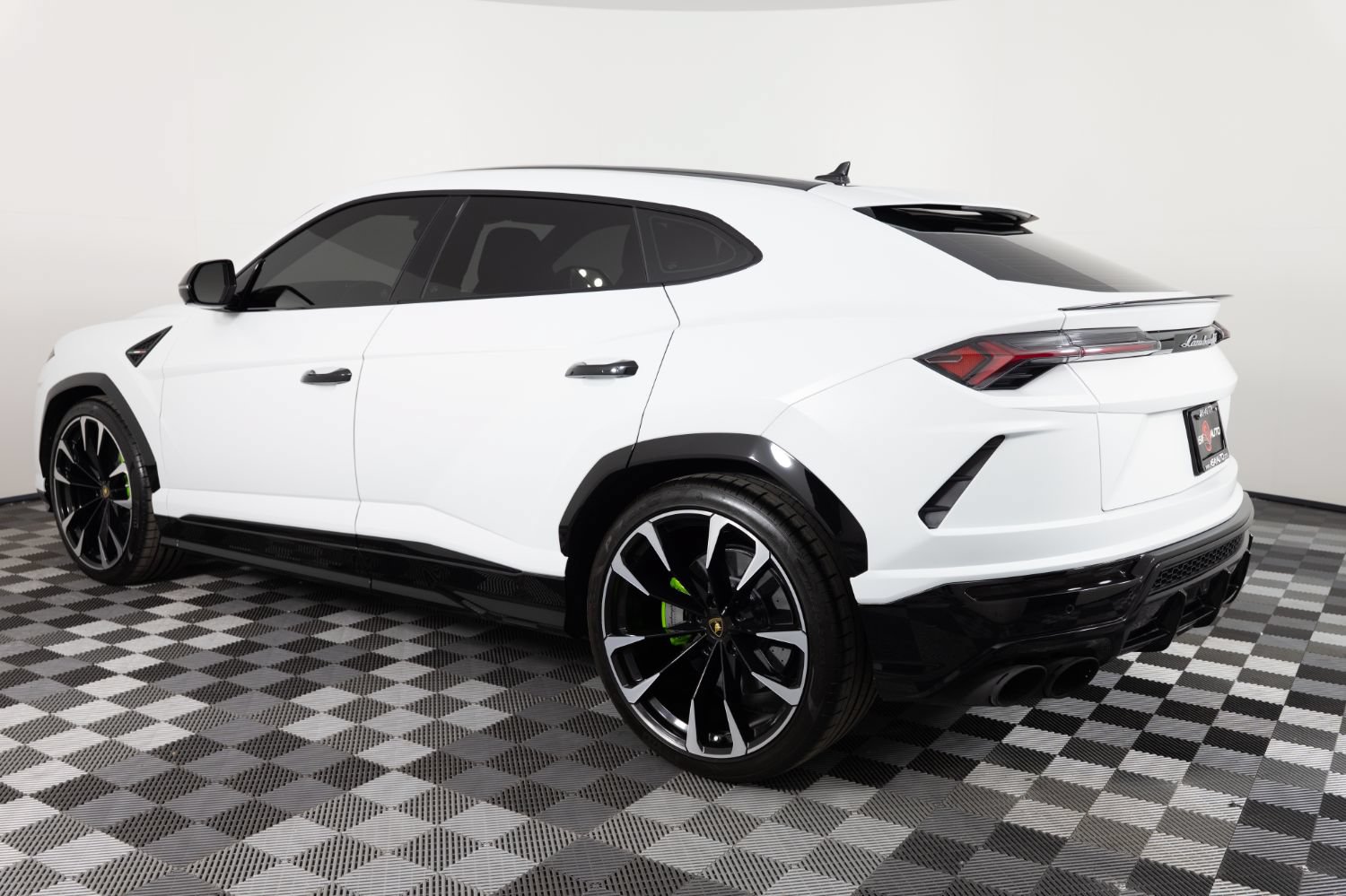 Used 2021 Lamborghini Urus AWD/4WD image 4