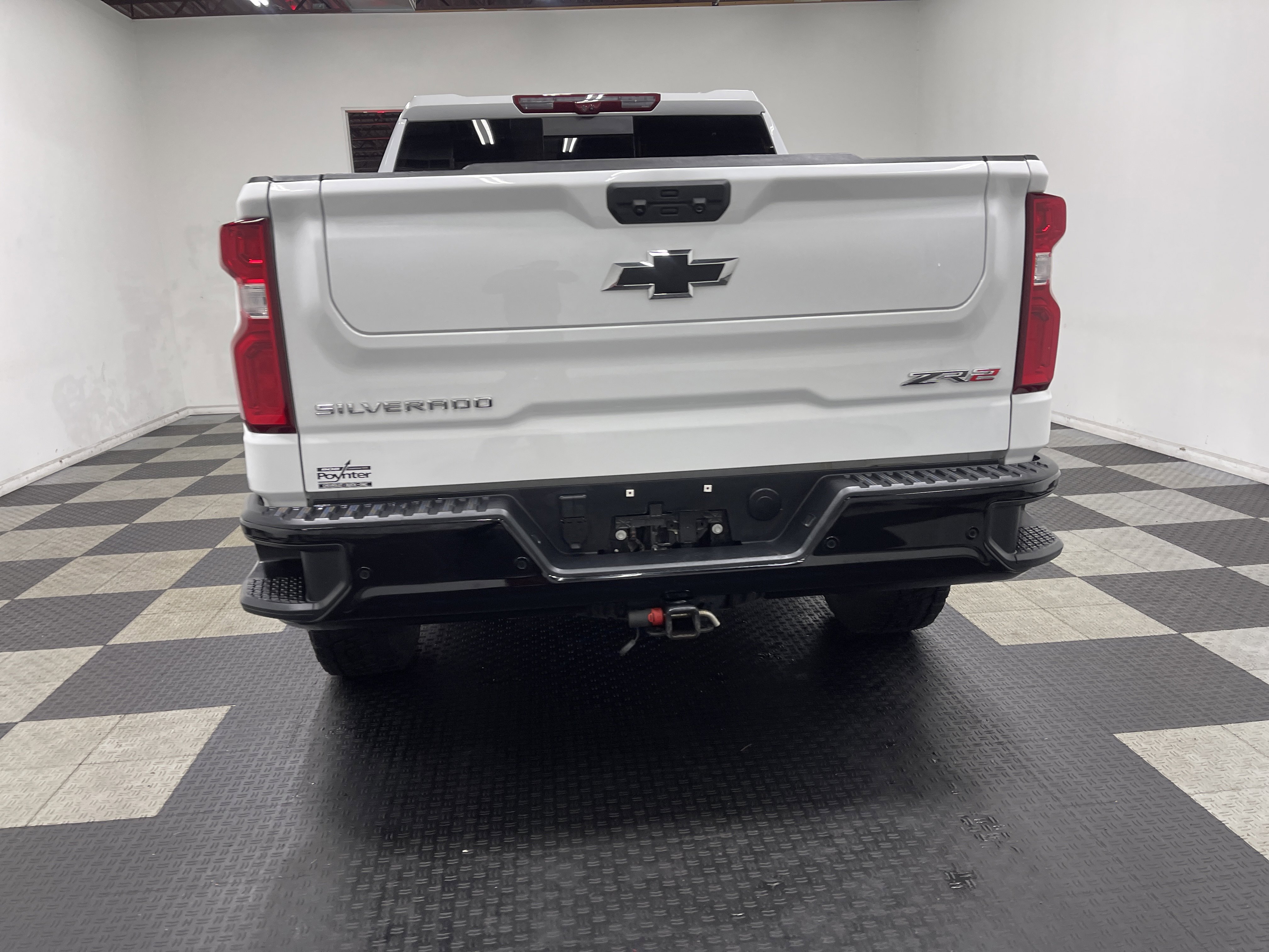 Used 2025 Chevrolet Silverado 1500 ZR2 w/ Technology Package AWD/4WD image 3