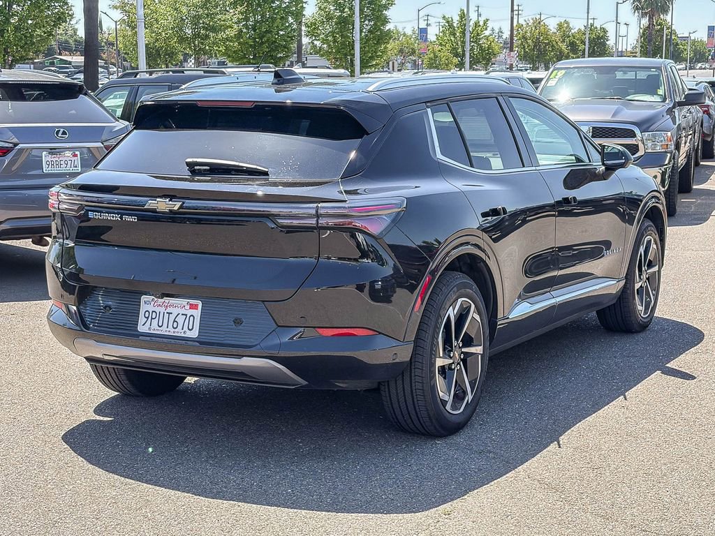 Used 2024 Chevrolet Equinox EV LT w/ Active Safety Package 3 AWD/4WD image 4