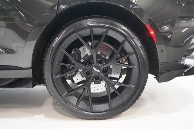 Used 2025 Aston Martin DBX 707 image 16