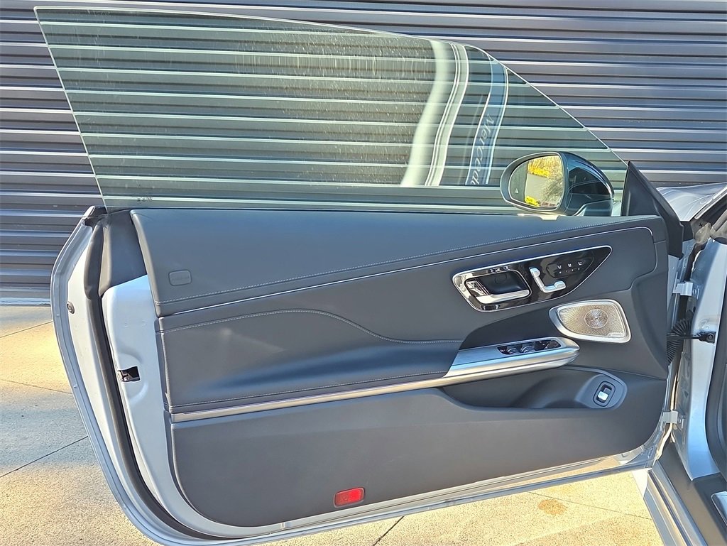 Used 2024 Mercedes-Benz CLE 300 4MATIC Cabriolet image 7