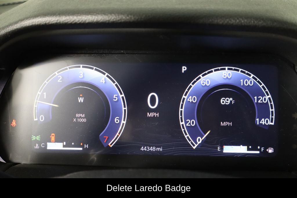 Used 2023 Jeep Grand Cherokee Altitude AWD/4WD image 11