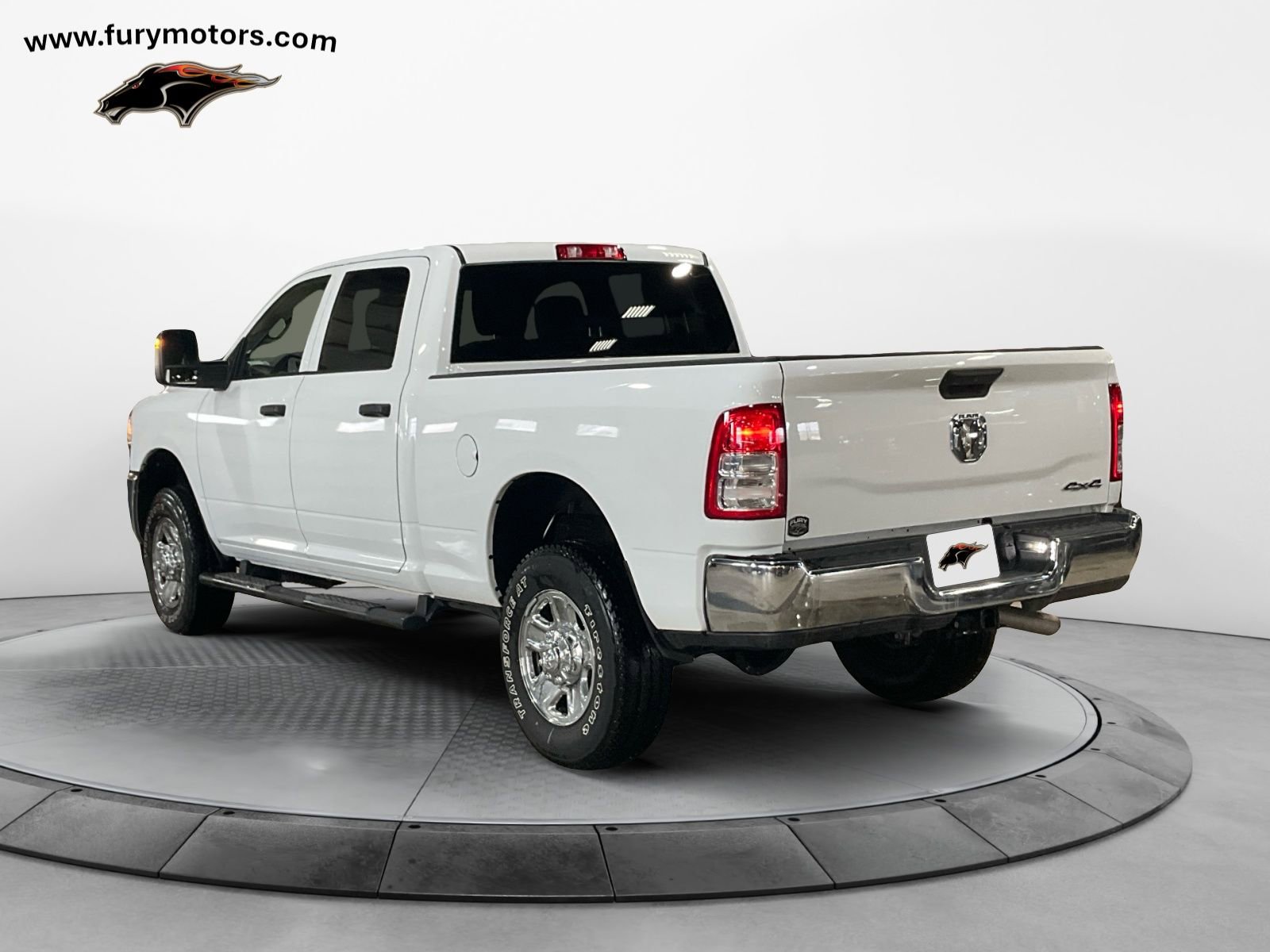 Used 2024 RAM 2500 Tradesman w/ Chrome Appearance Group image 5