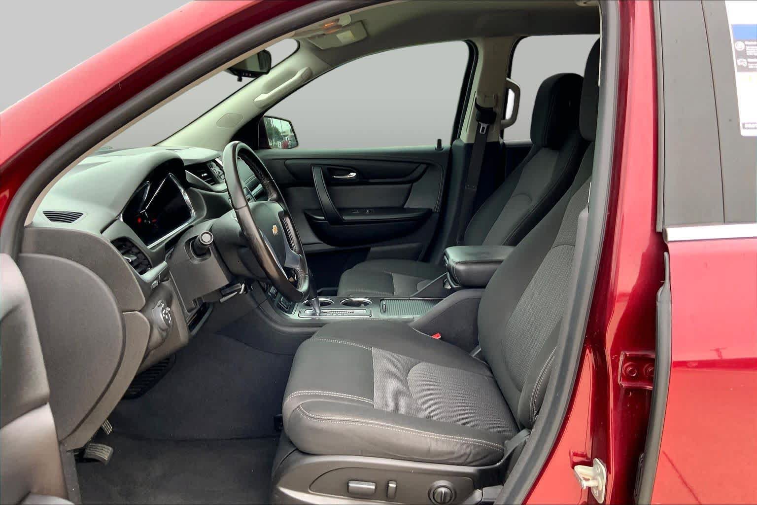 Used 2016 Chevrolet Traverse LT w/ Traveler's Package FWD image 8