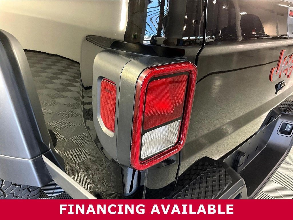 Used 2022 Jeep Gladiator Mojave AWD/4WD image 22