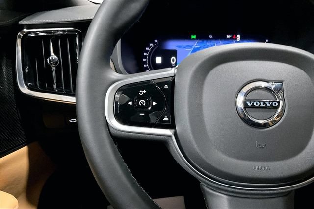 Used 2025 Volvo V90 B6 Cross Country Ultra AWD/4WD image 21