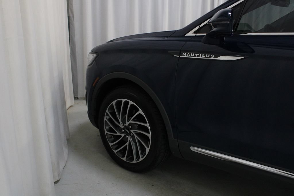 Used 2020 Lincoln Nautilus Reserve w/ Equipment Group 201A AWD/4WD image 30
