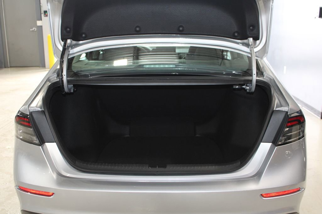 Used 2024 Honda Accord LX image 38