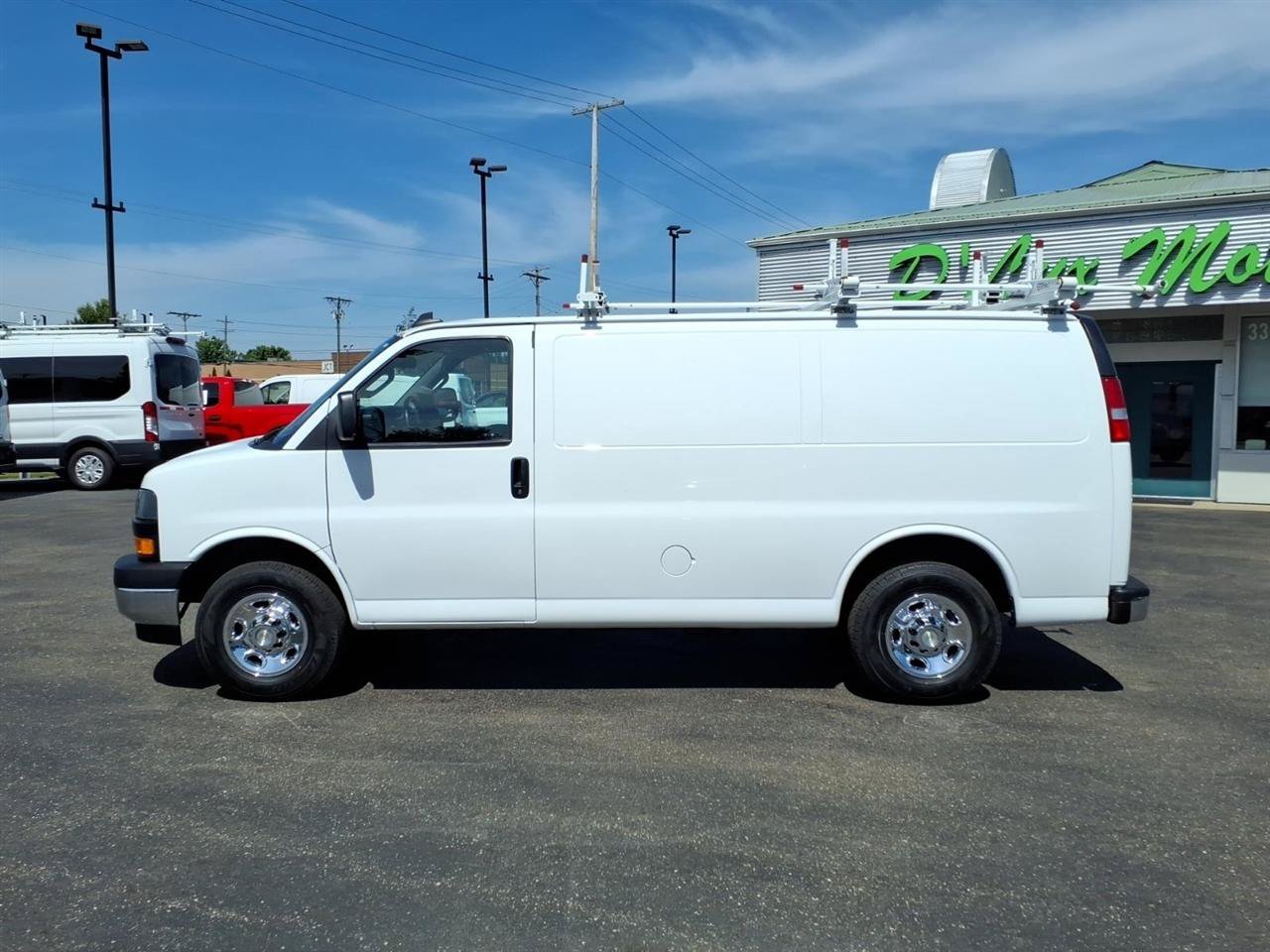 Used 2022 Chevrolet Express 2500 w/ Driver Convenience Package RWD image 8